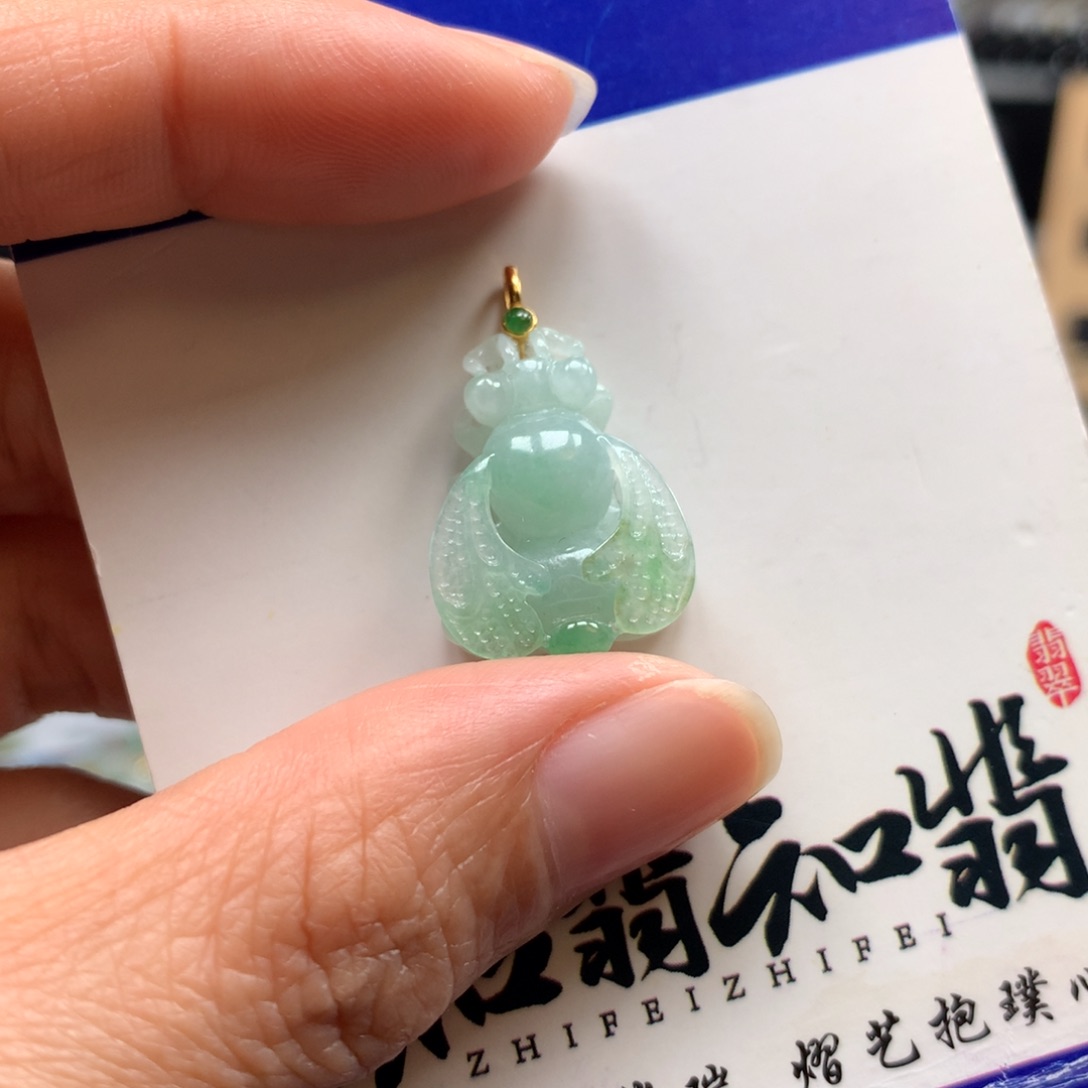 翡翠颈饰18K金镶嵌刘*臻小蜜蜂