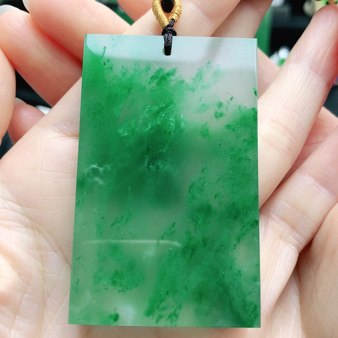 石英质玉吊坠未镶嵌