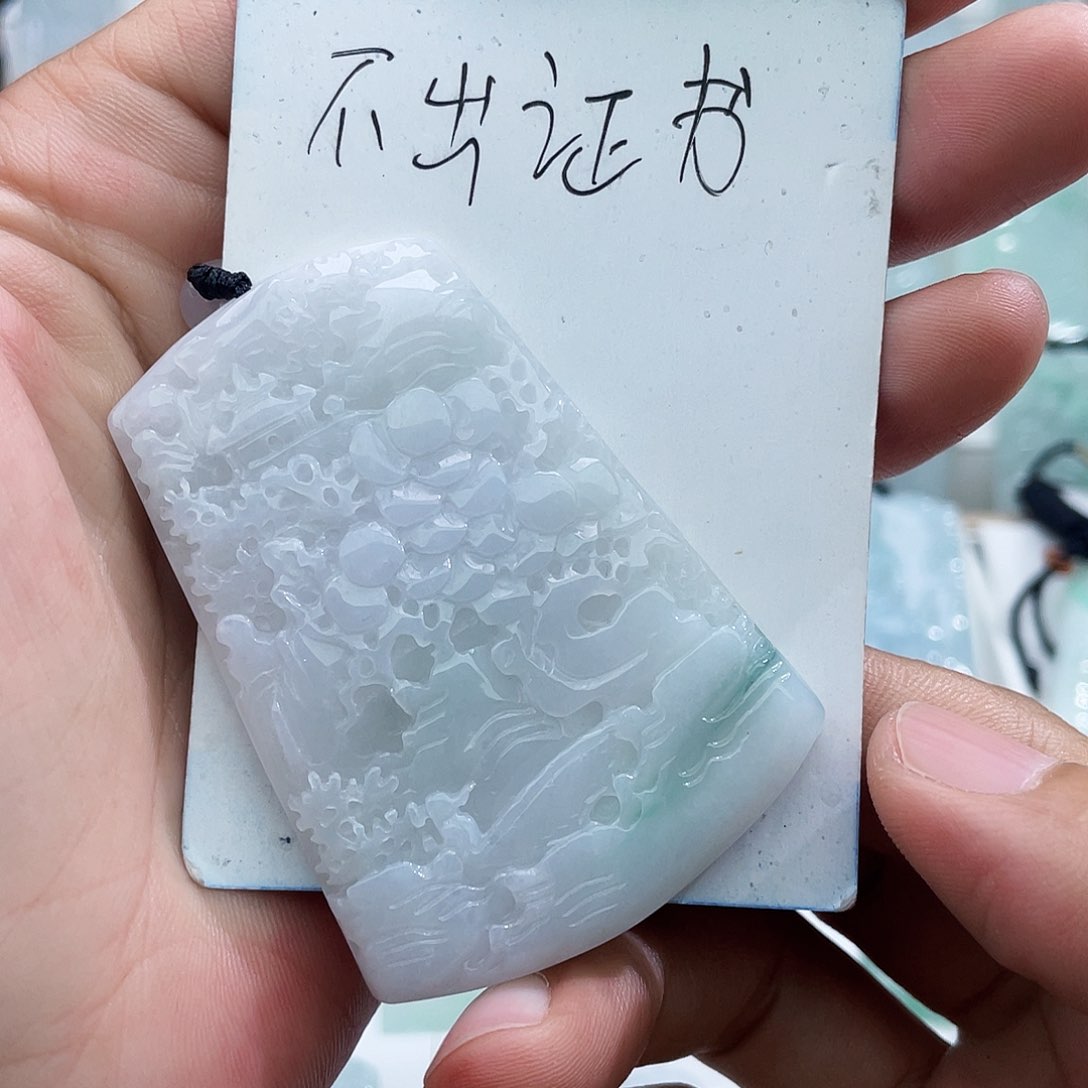 颈饰未镶嵌翡翠加*吧翡翠