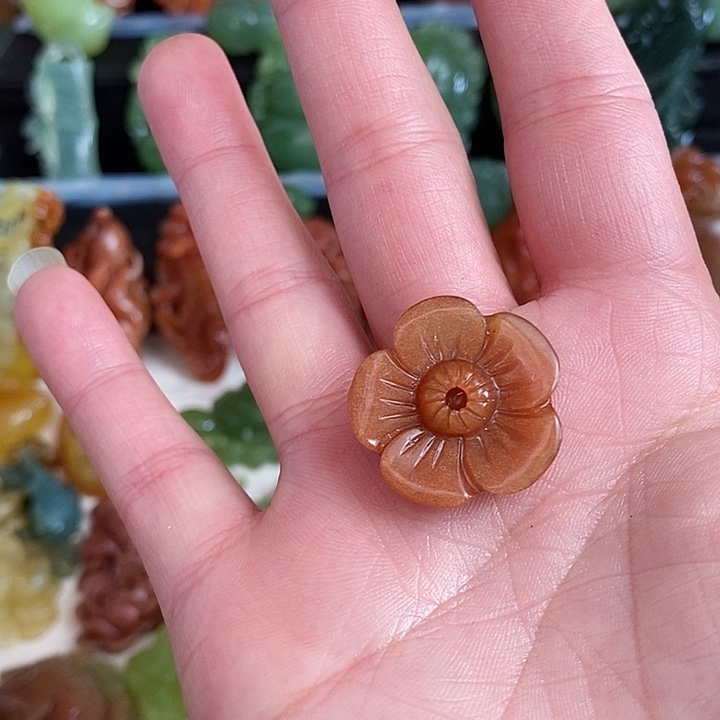 未镶嵌蛇纹石玉颈饰