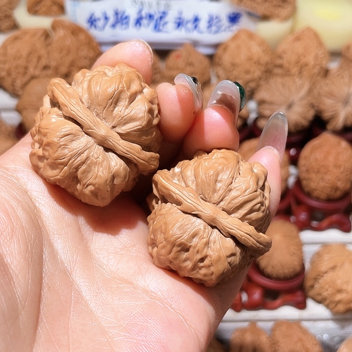 .***k文玩核桃把件蛤蟆头