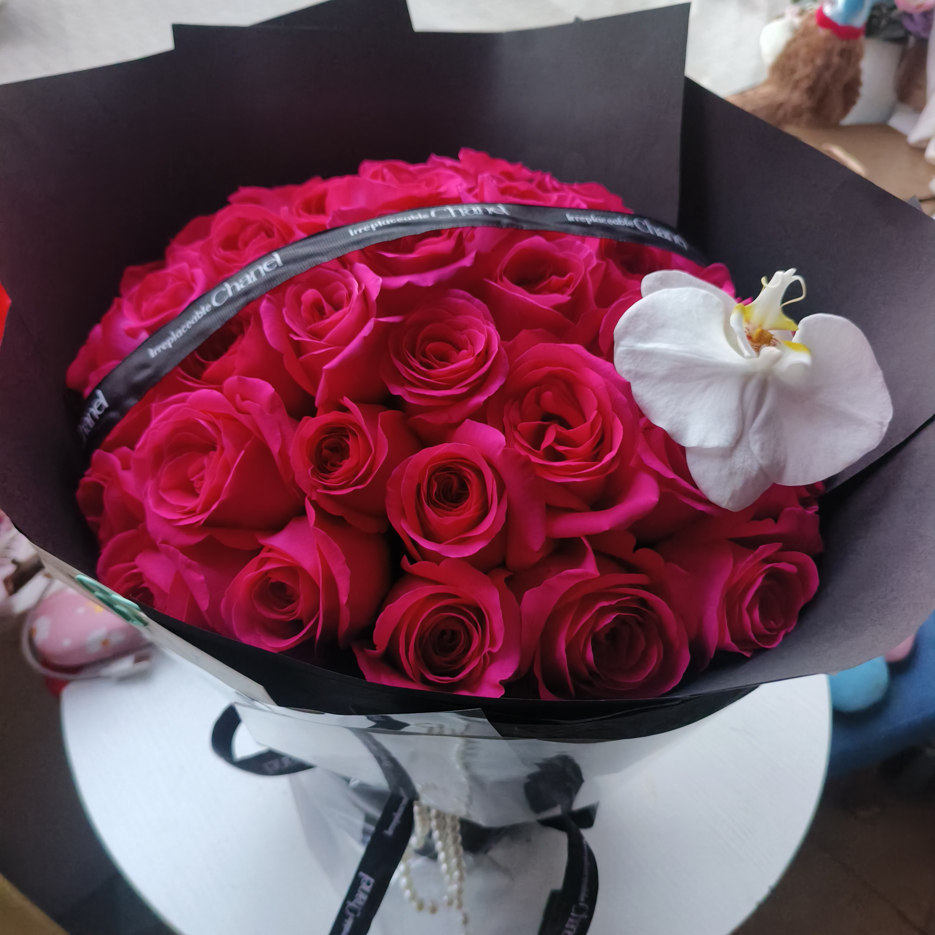 33枝弗洛伊德玫瑰花束