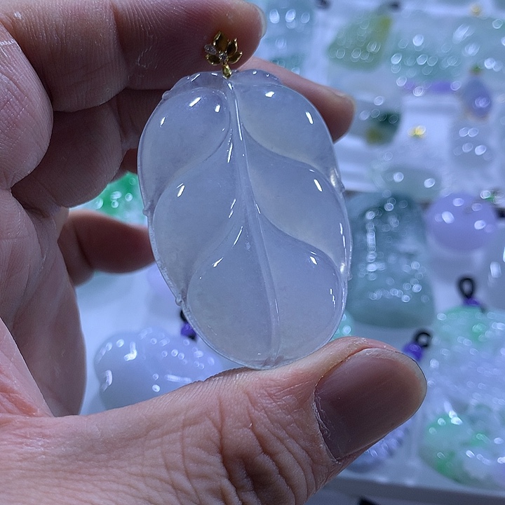 翡翠18K金镶嵌颈饰天然翡翠A货吊坠