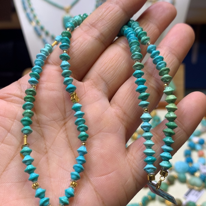 绿松石18K金镶嵌锁骨