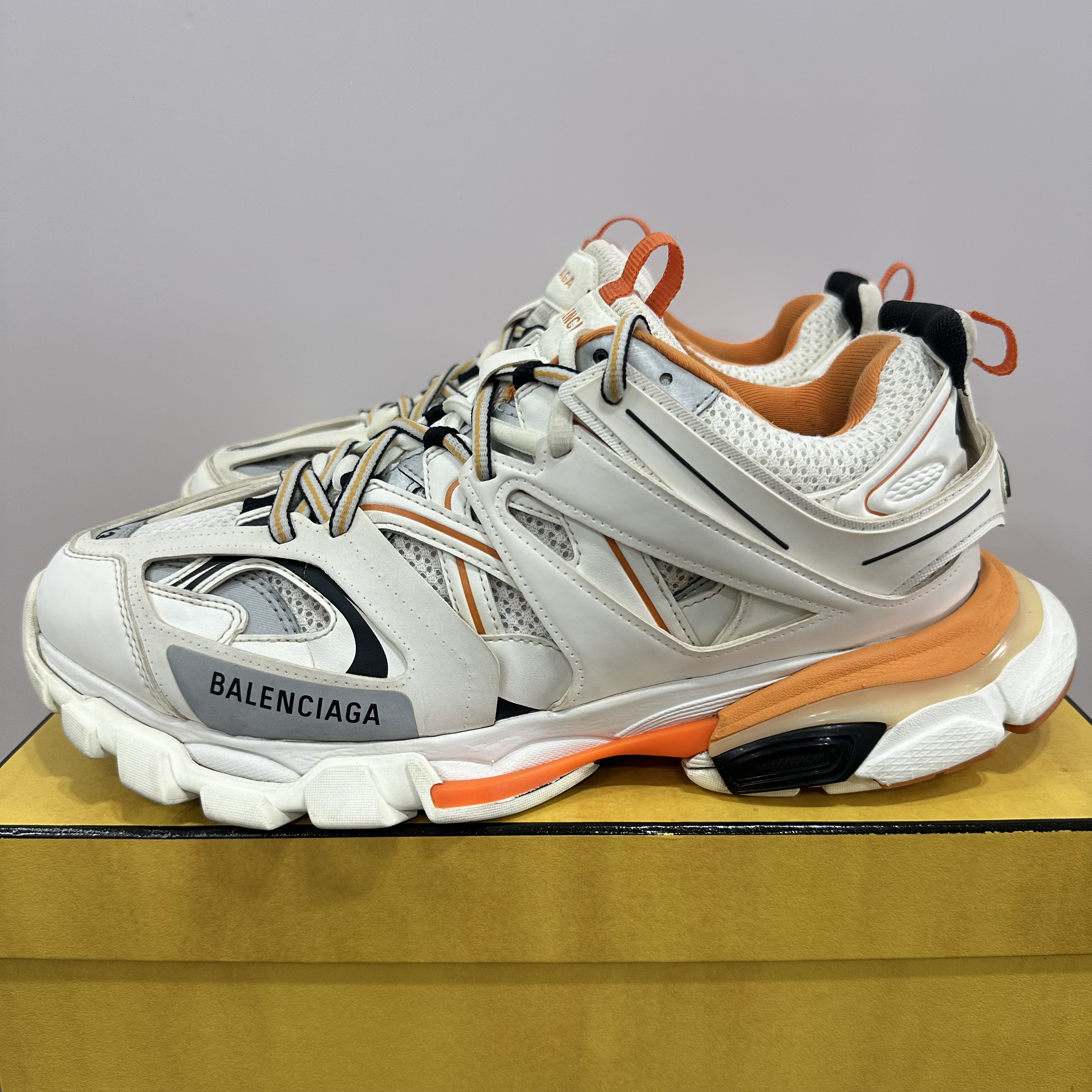 95新 Balenciaga/巴黎世家 43码 Track 1.0 白橙 低帮老爹鞋F0100