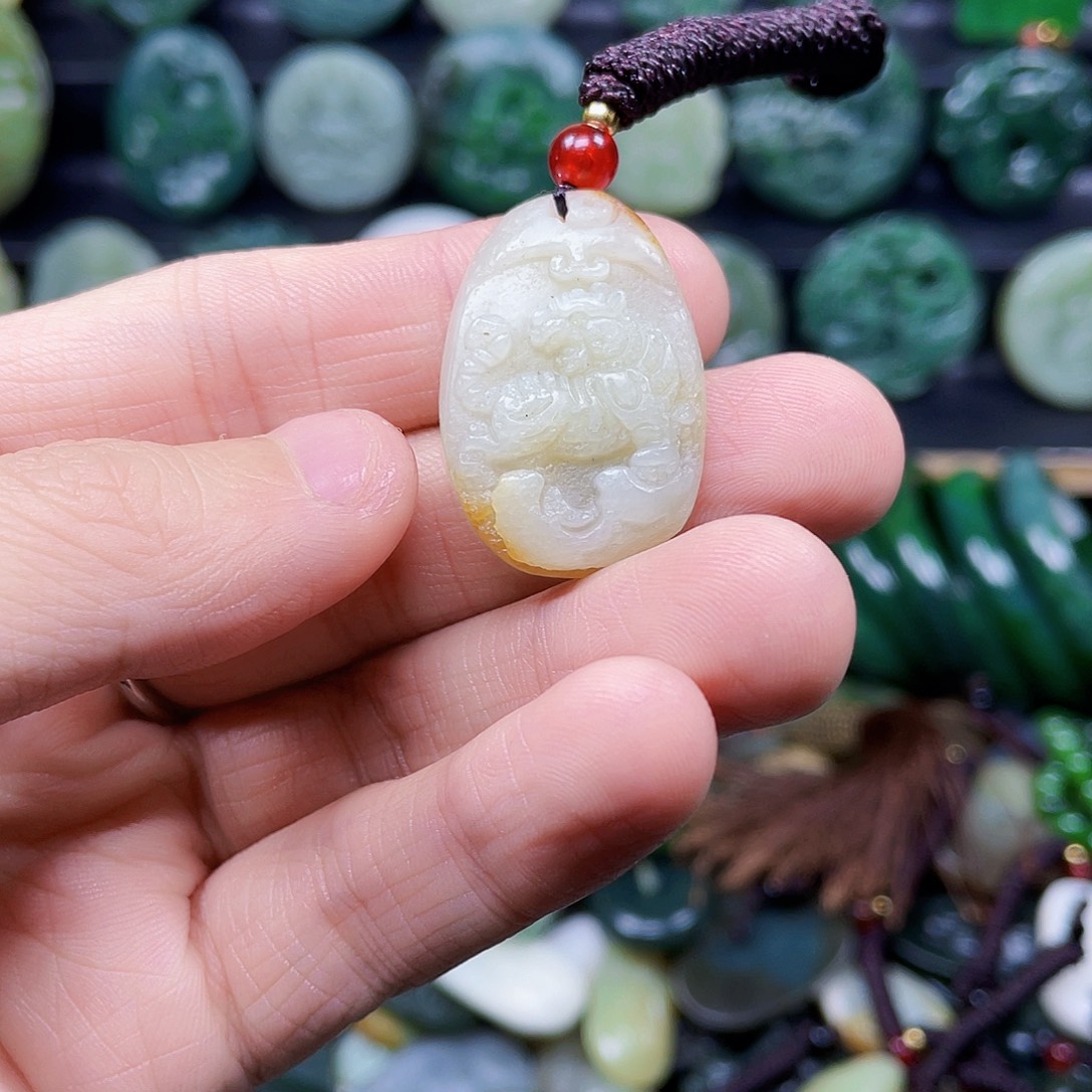 和田玉未镶嵌珠宝半成品