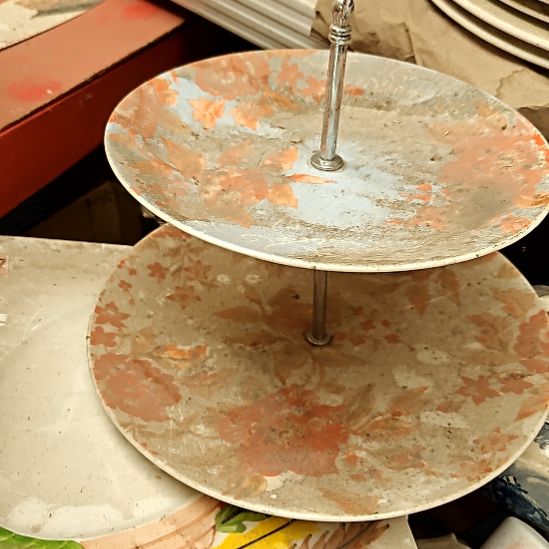 出***喜绿泥盘子碗茶壶啥都有