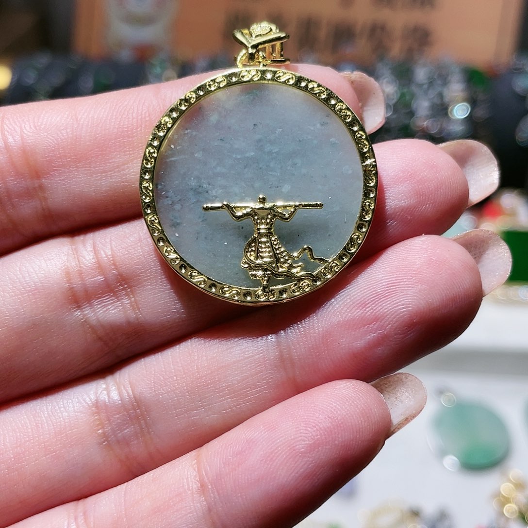 翡翠14K金镶嵌颈饰