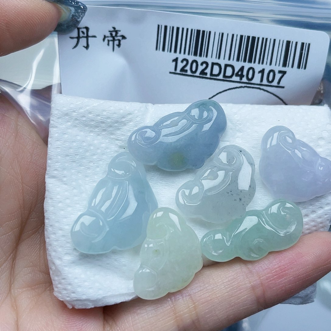 吊坠(不含链)未镶嵌翡翠?***?