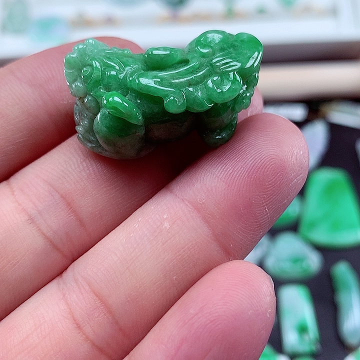 翡翠吊坠(不含链)未镶嵌13