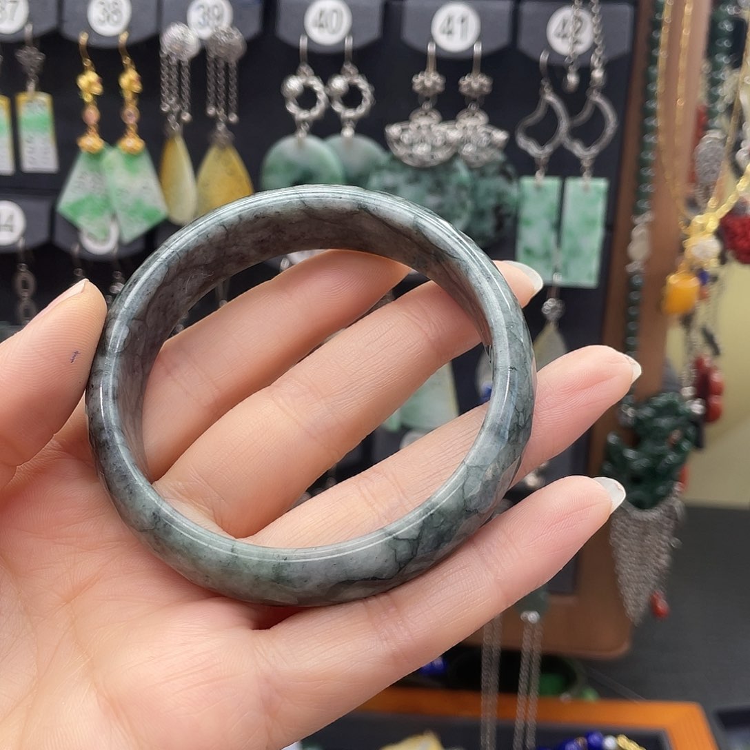 翡翠手镯未镶嵌天**勤630gjmnhh