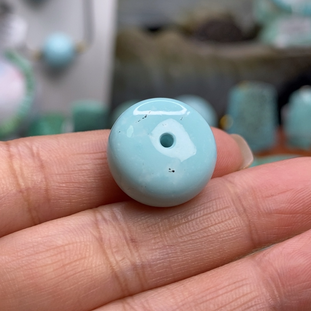 绿松石未镶嵌珠宝奇石16.4×9.6