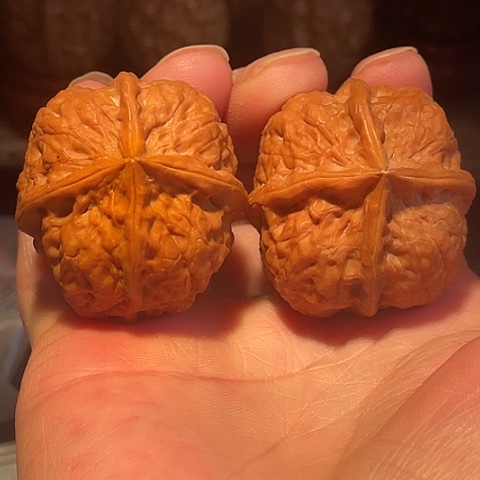 文玩核桃把件血麒麟带彩37
