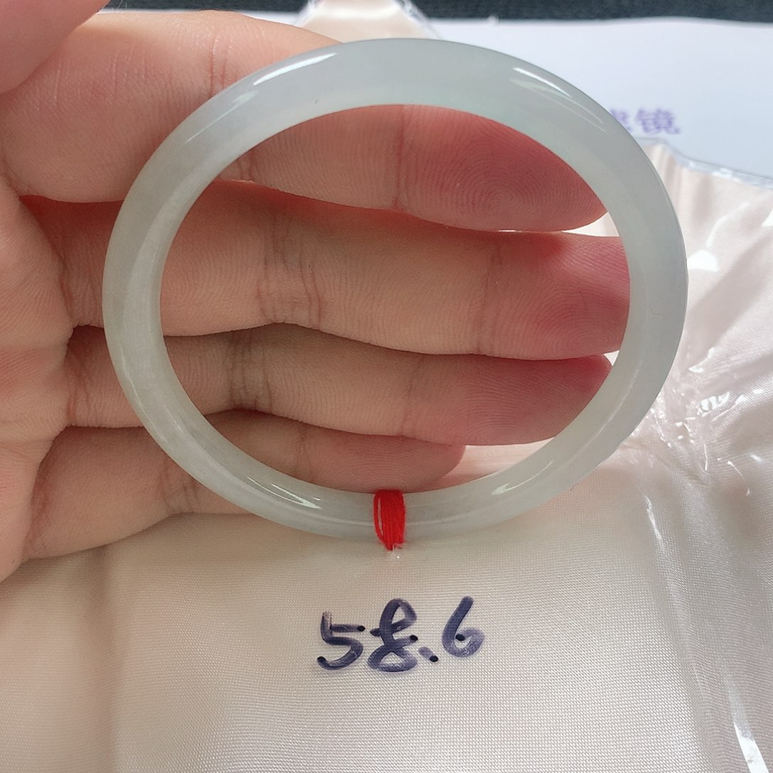 翡翠手镯（圆镯）未镶嵌340号