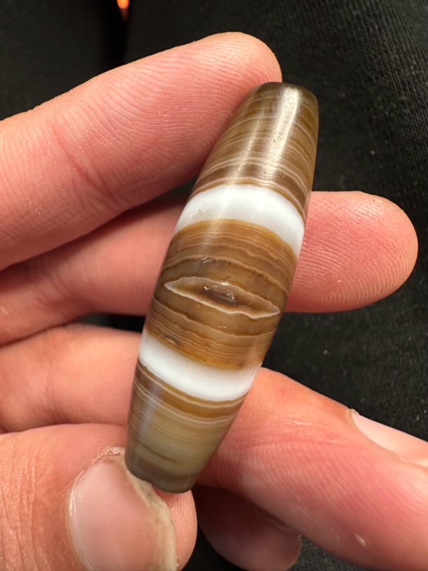 藏系到代缠丝玛瑙珠