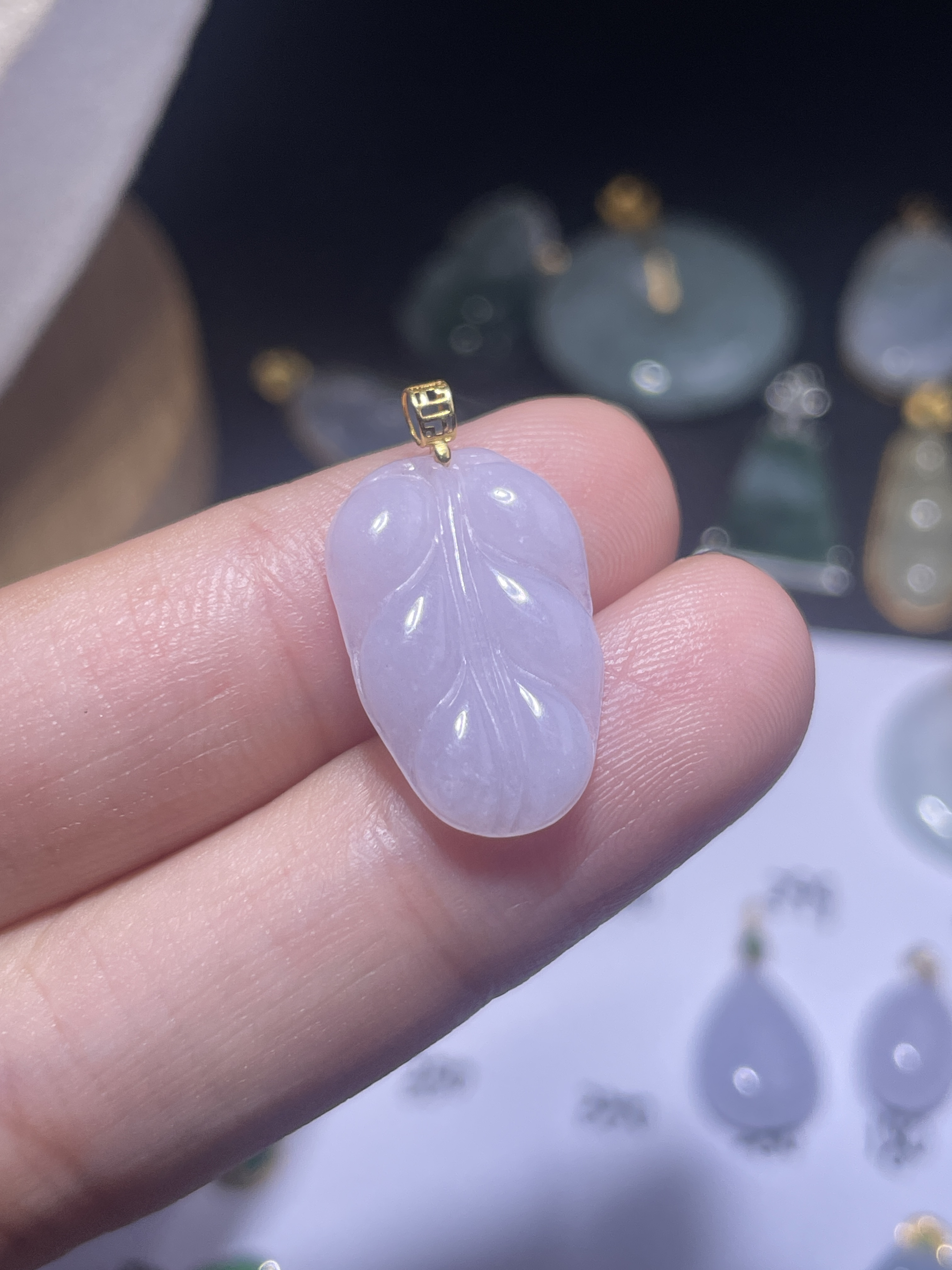 18k金天然a货翡翠吊坠叶子尺寸22×12.7×2.8