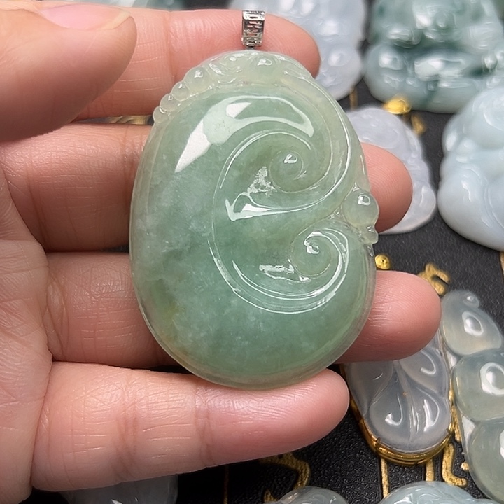 A****翡翠18K金镶嵌颈饰天然翡翠镶嵌18k金扣头