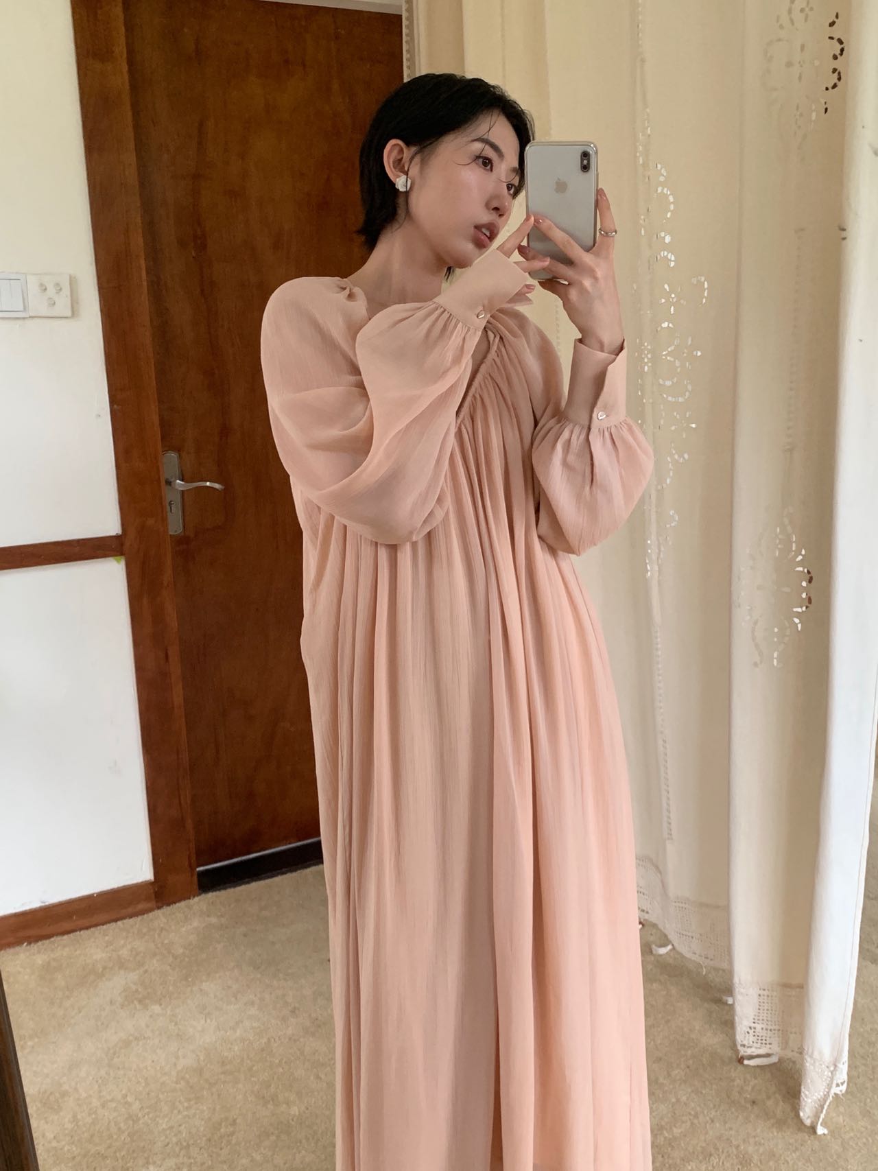 【ÉTRENER】鱼骨定型V领连衣裙7677