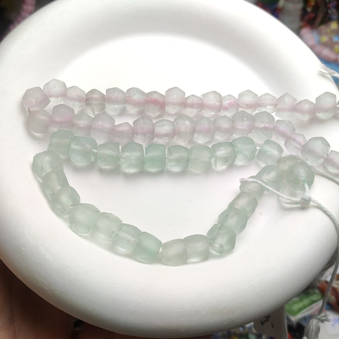 琉璃非金属西亚老皮琉璃半条