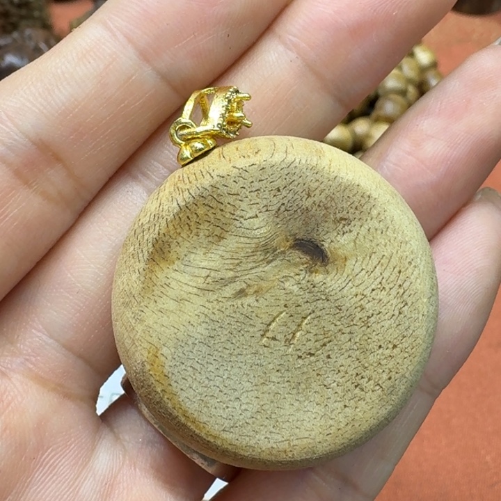 大叶紫檀（黑酸枝木类）