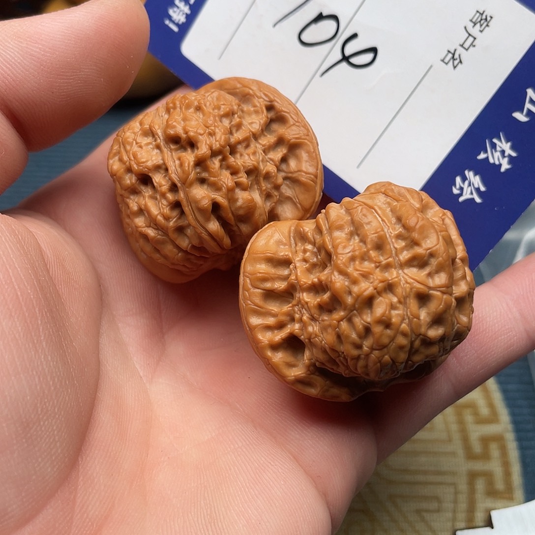 A***猫文玩核桃闪电购104