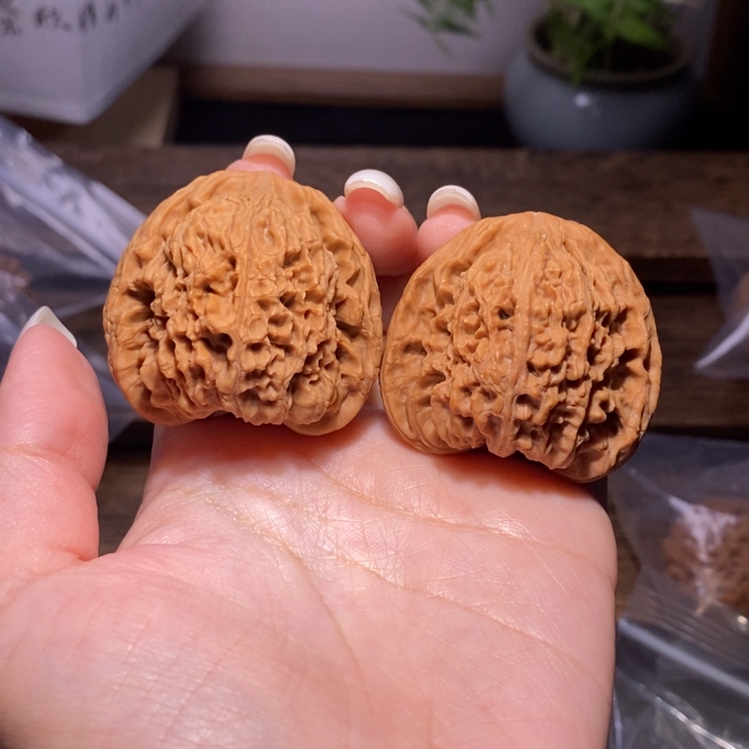 身***呀吊坠文玩核桃全品41南疆1942