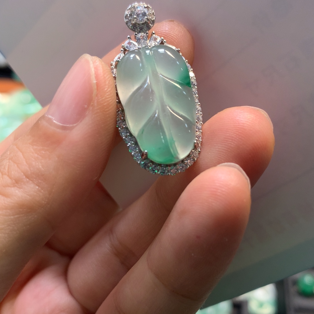 颈饰银S925镶嵌石英质玉