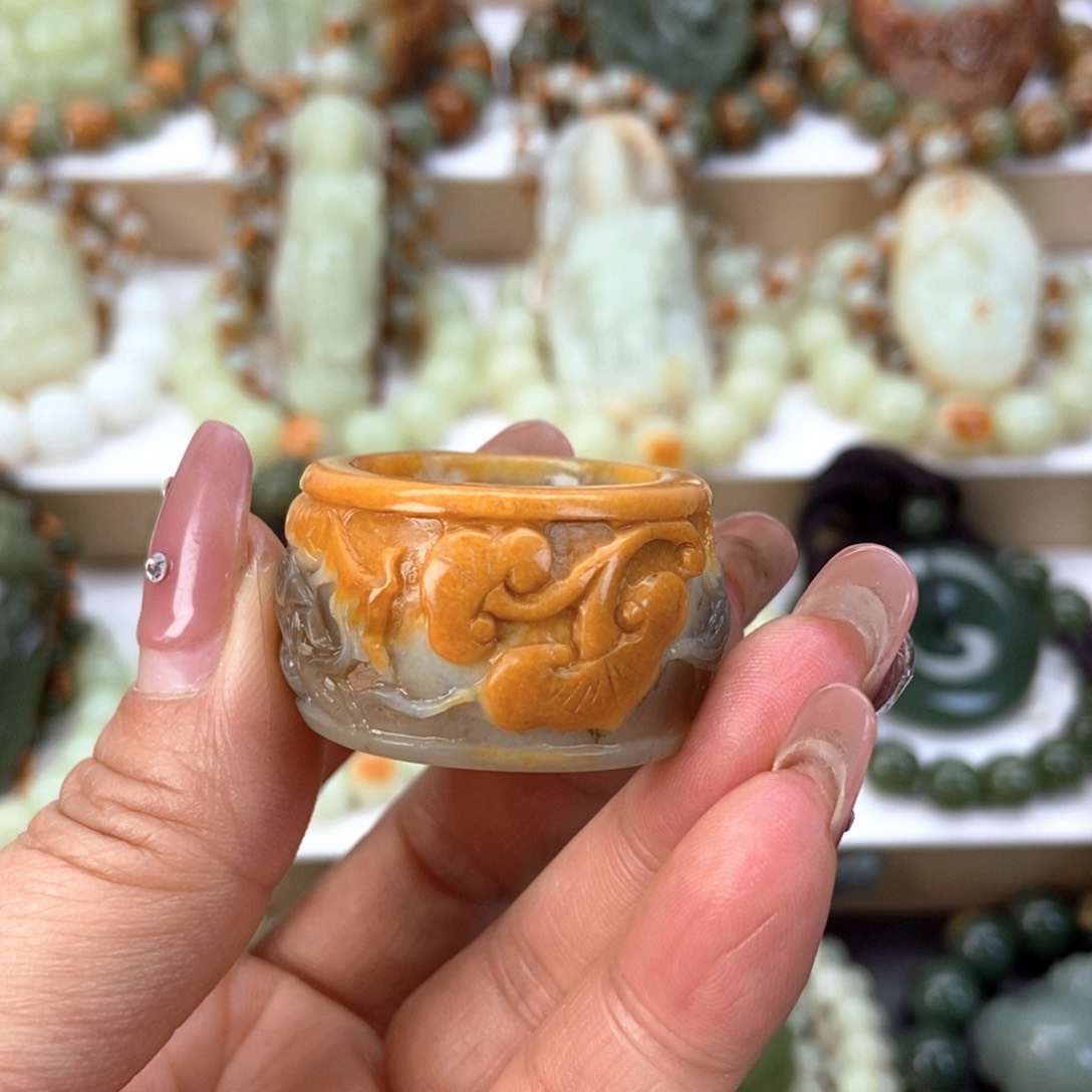 透闪石质玉扳指未镶嵌