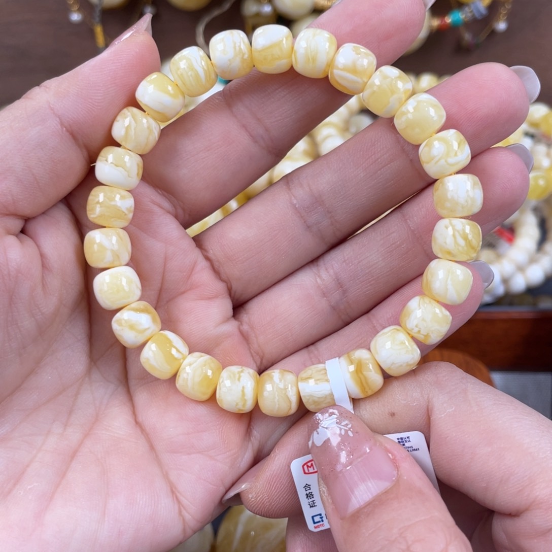 未镶嵌琥珀珠宝奇石