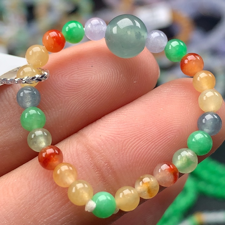 翡翠手镯未镶嵌卡