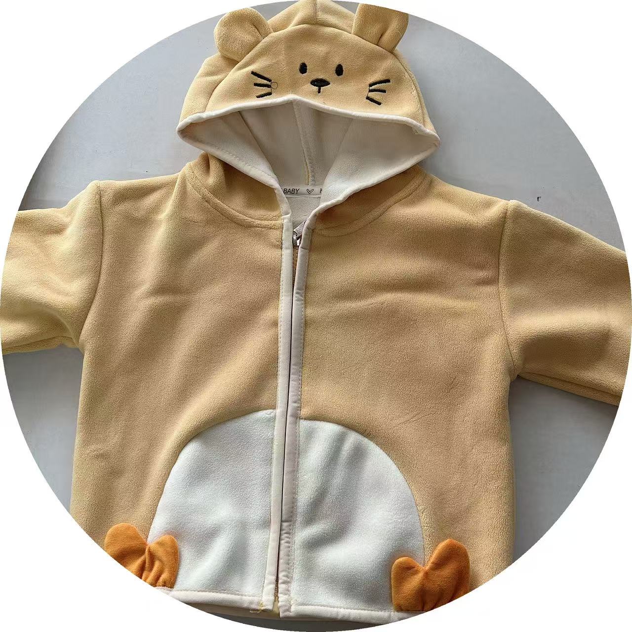 焱琦儿童带帽外套