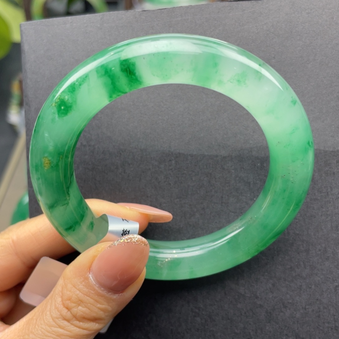 石英质玉（非洲翠）未镶嵌手镯+55.1