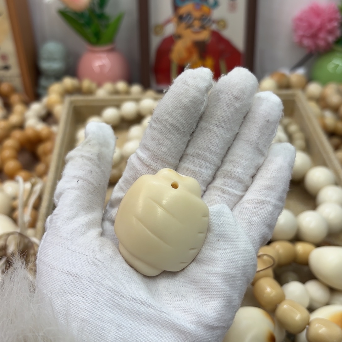 吊坠菩提根/象牙果牙果鸡翅把件281