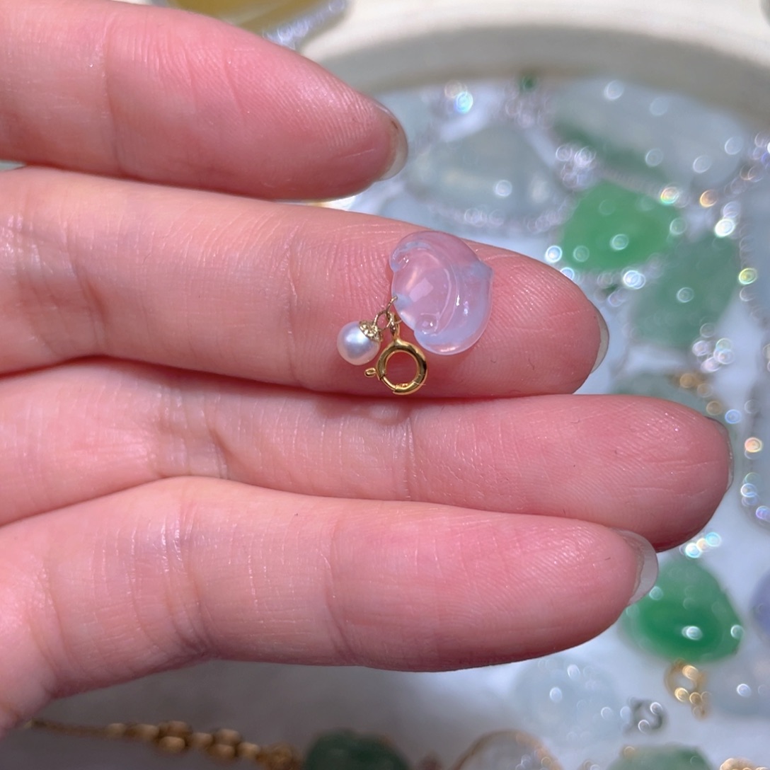 翡翠颈饰18K金镶嵌翡翠