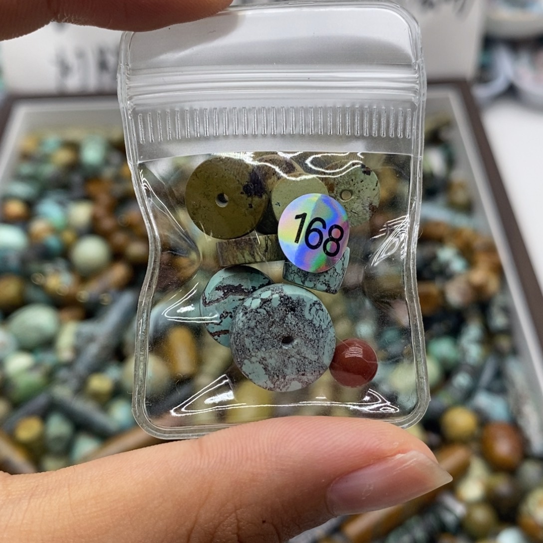 白***土南红玛瑙未镶嵌挂件