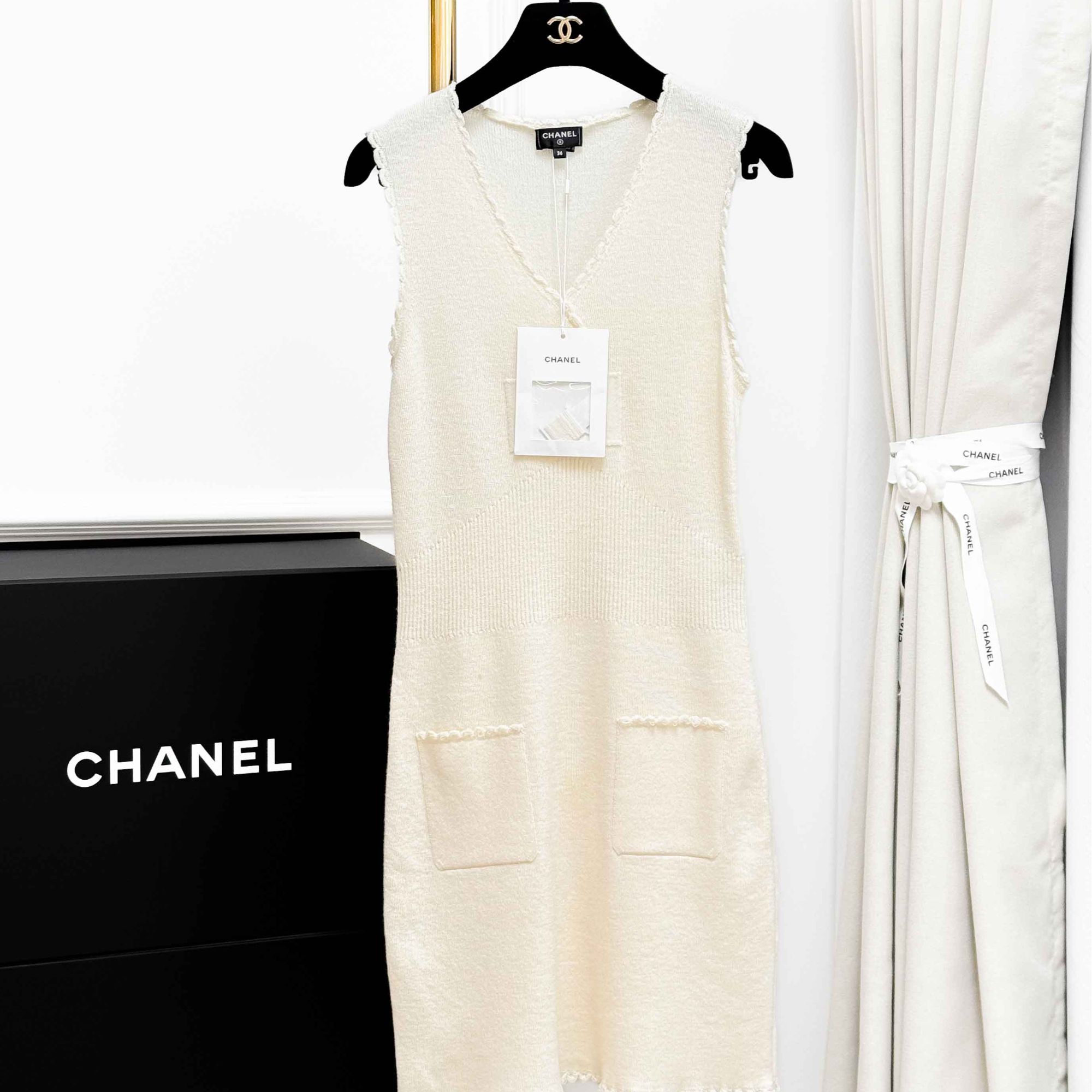 99新 Chanel/香奈儿 36码24K秋冬米黄色无袖针织连衣裙
