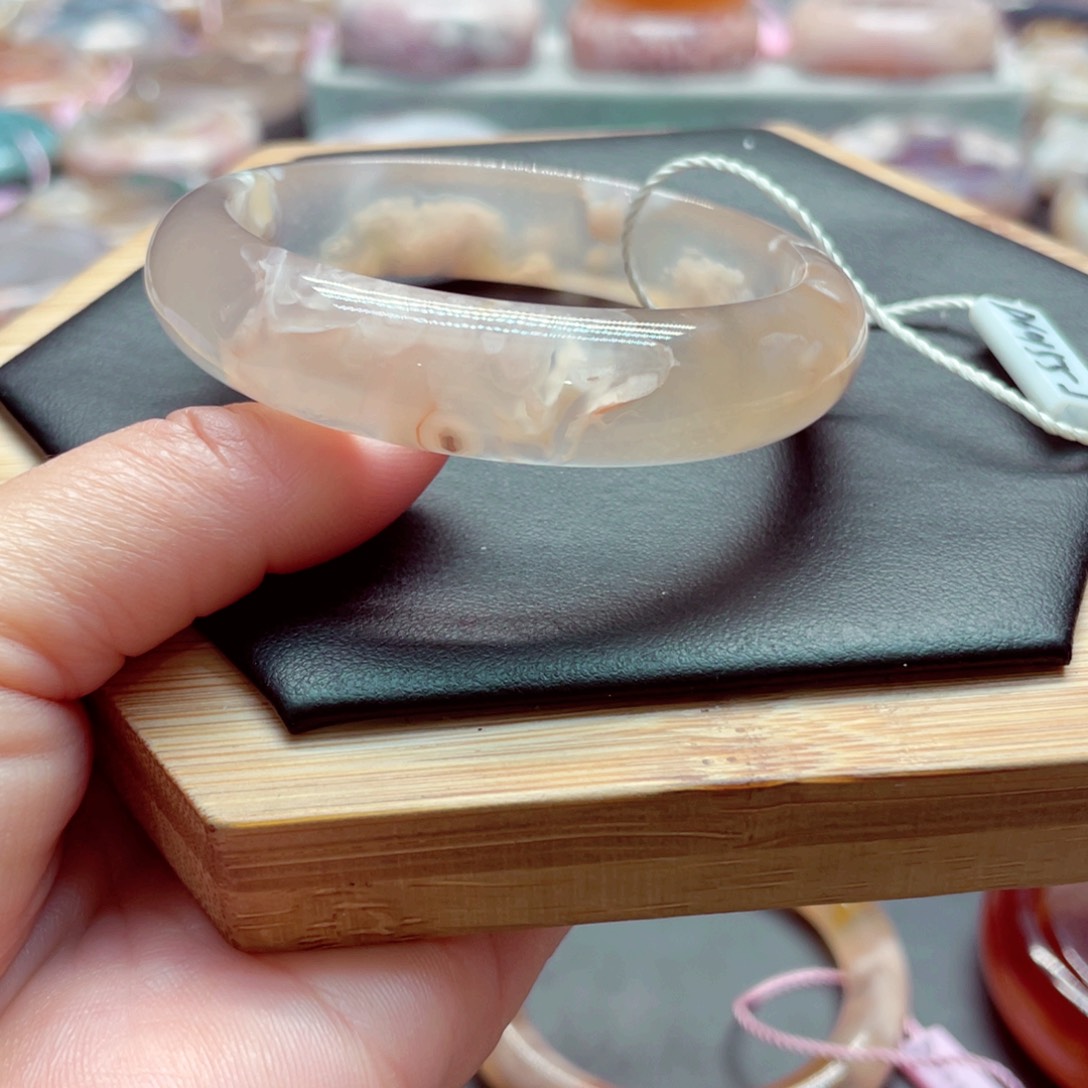 玛瑙/玉髓手镯未镶嵌?***?1