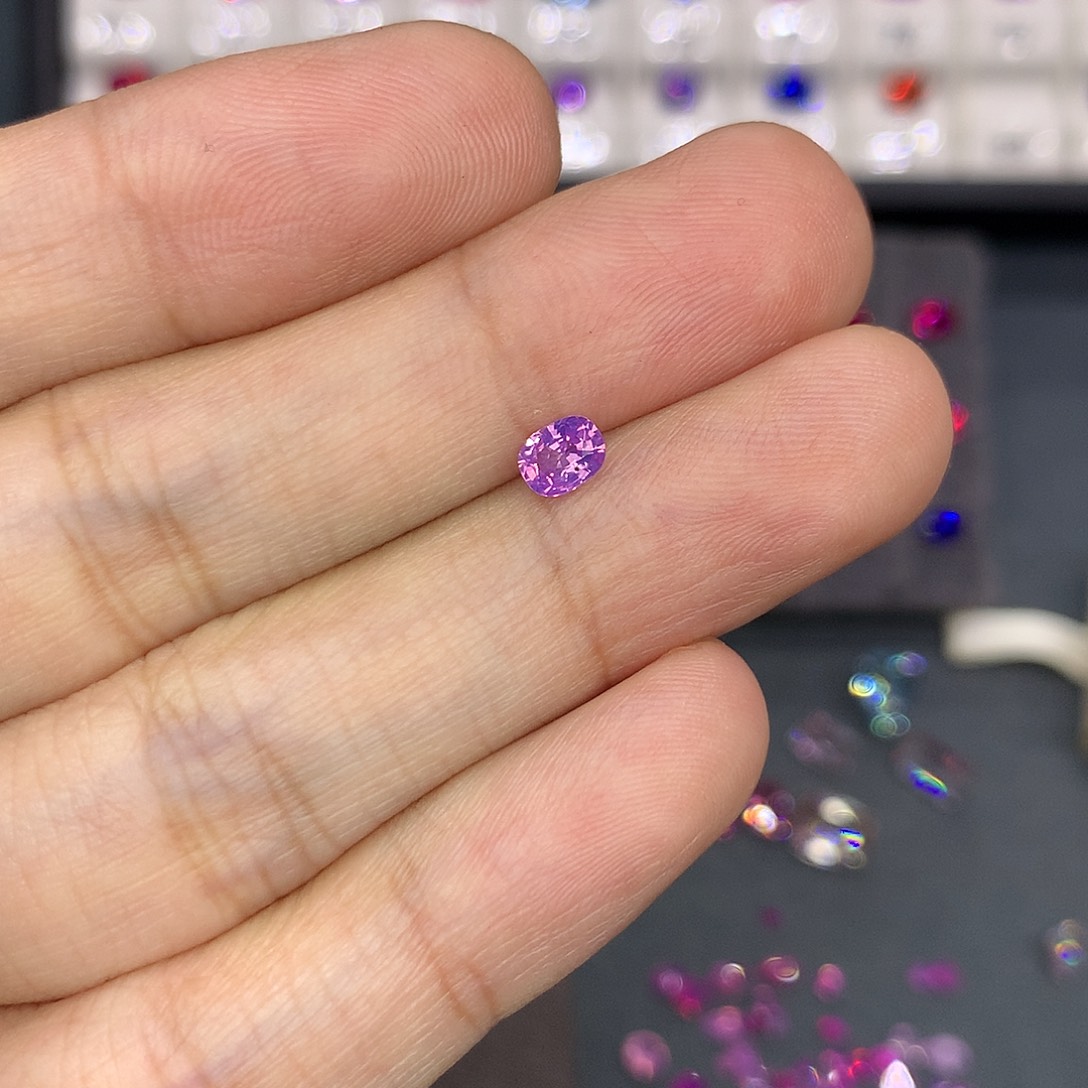 R***t彩色蓝宝石裸石41分