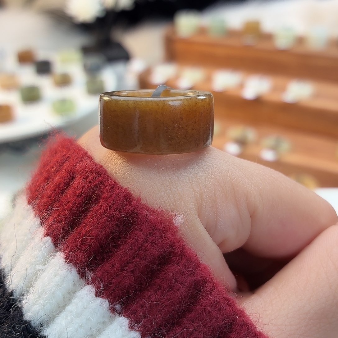 和田玉未镶嵌戒指i126咖糖圆切16.4mm港码12