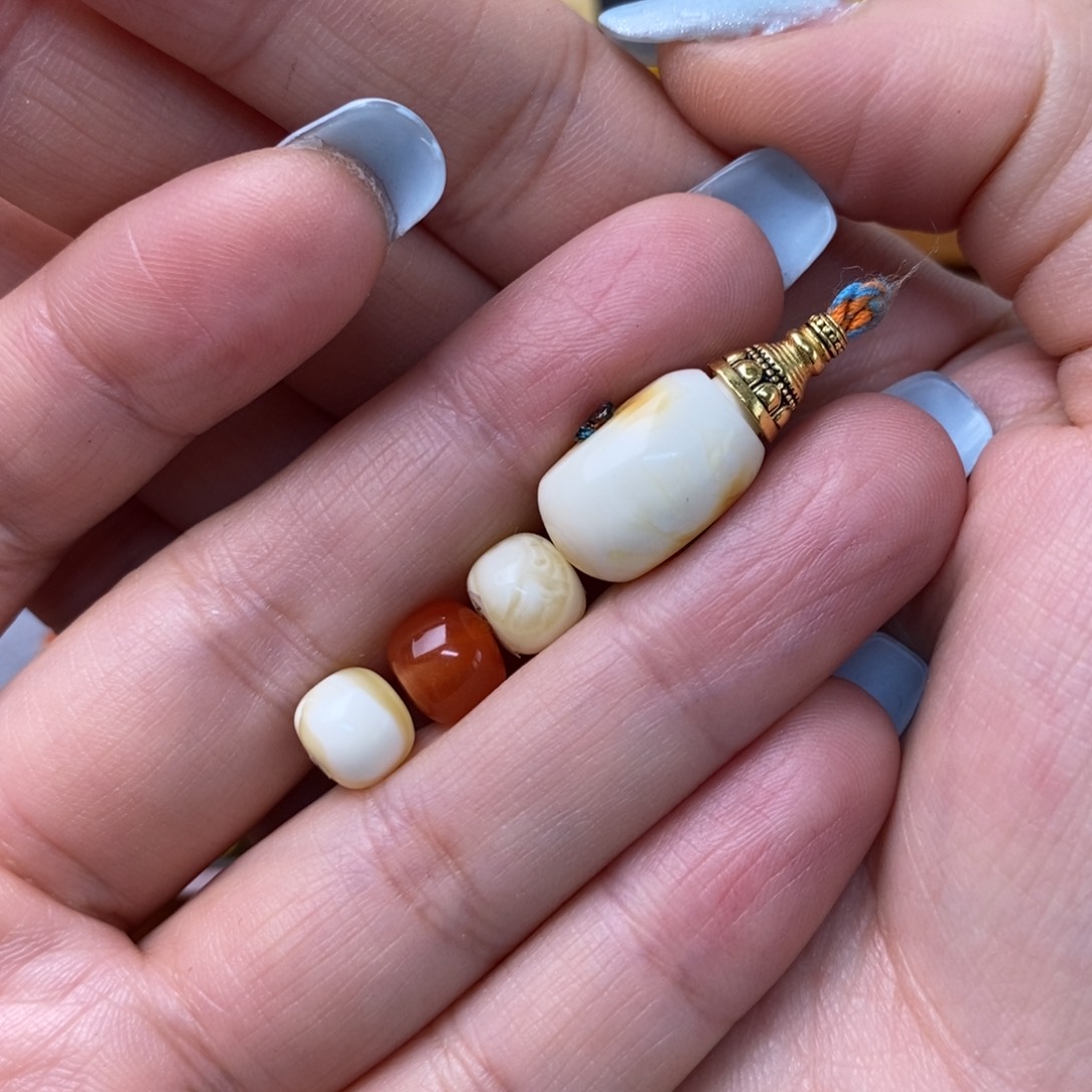 裸石琥珀未镶嵌杨****.蜜蜡