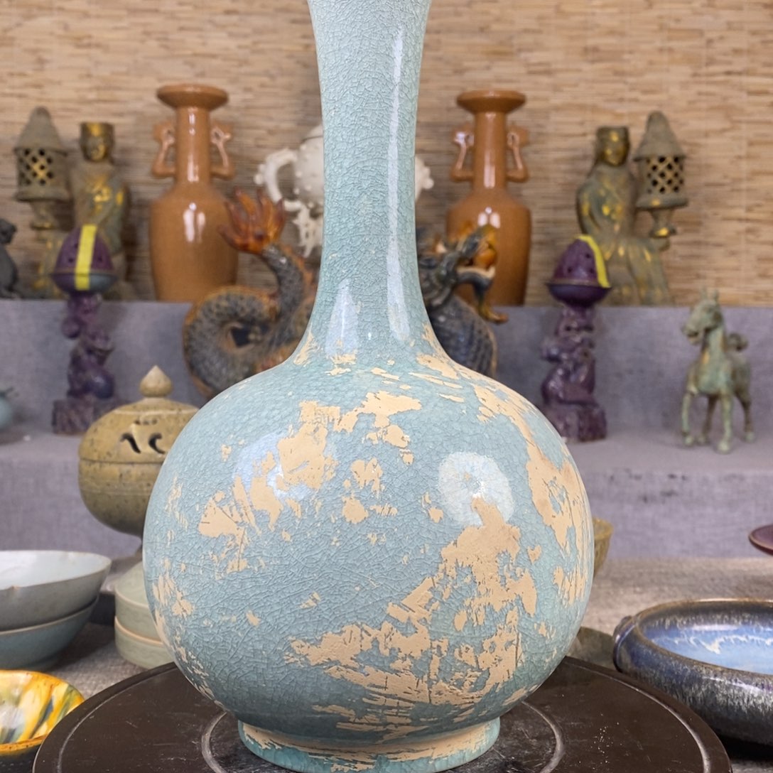 摆件陶瓷艺术家的作品是