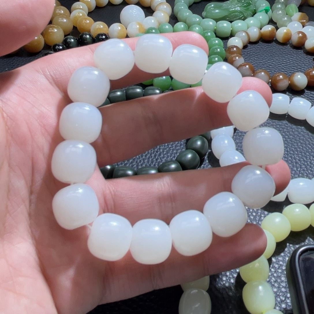 和田玉手串未镶嵌