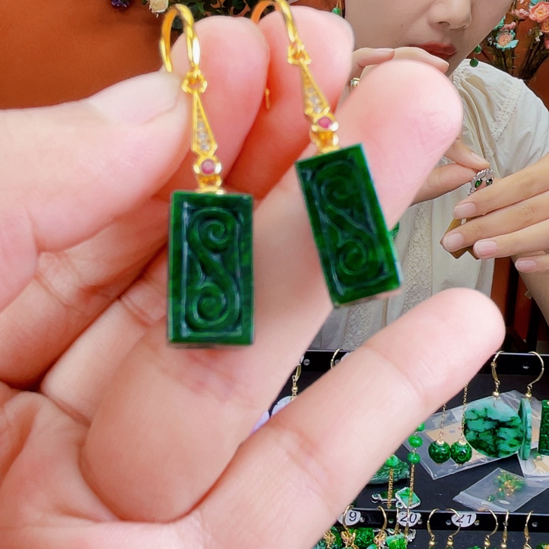 银S925镶嵌翡翠耳饰