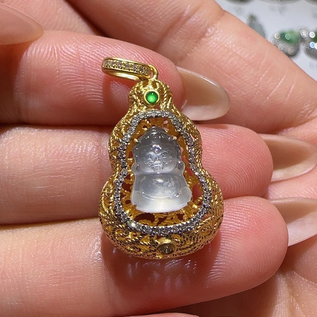 【闪购商品】颈饰18K金镶嵌翡翠天然