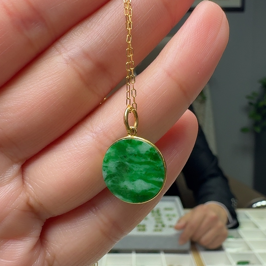 翡翠18K金镶嵌吊坠(赠链)多样性发货其一