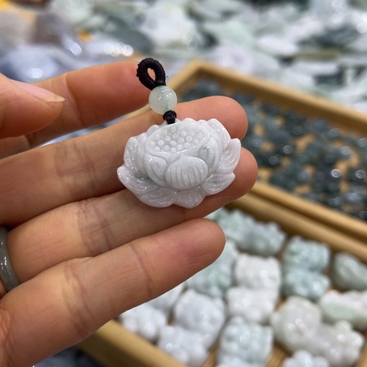 翡翠未镶嵌挂件翡翠