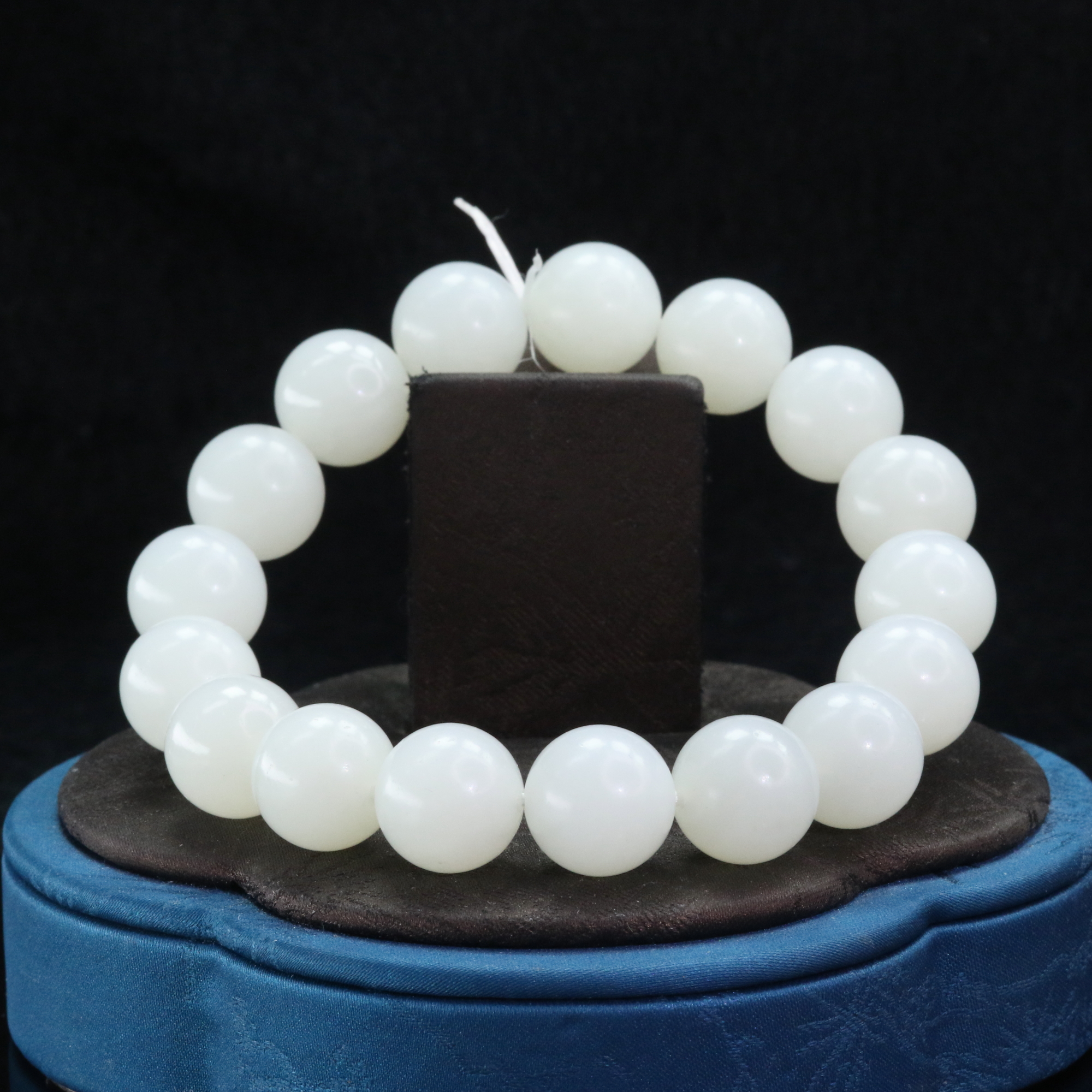 9和田玉羊脂白手串/300144北京中保拍卖