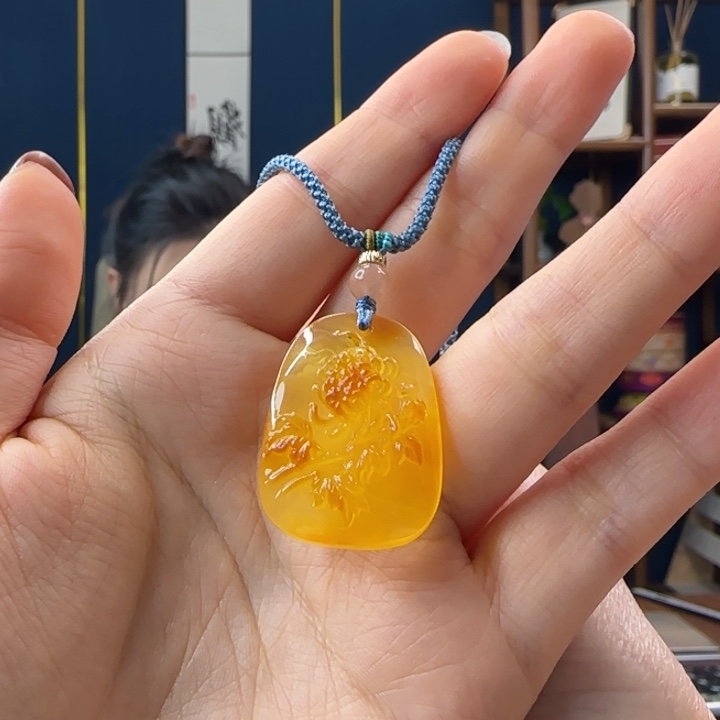 蜜蜡吊坠(赠链)未镶嵌