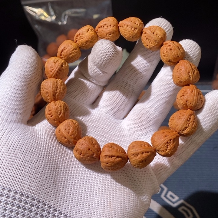 文玩核桃手串……36
