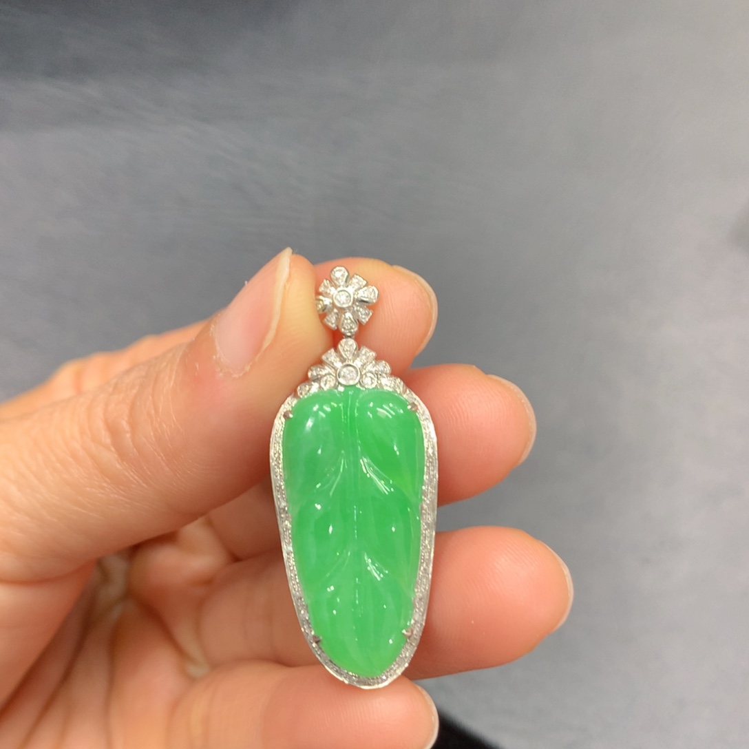 翡翠18K金镶嵌吊坠(不含链)